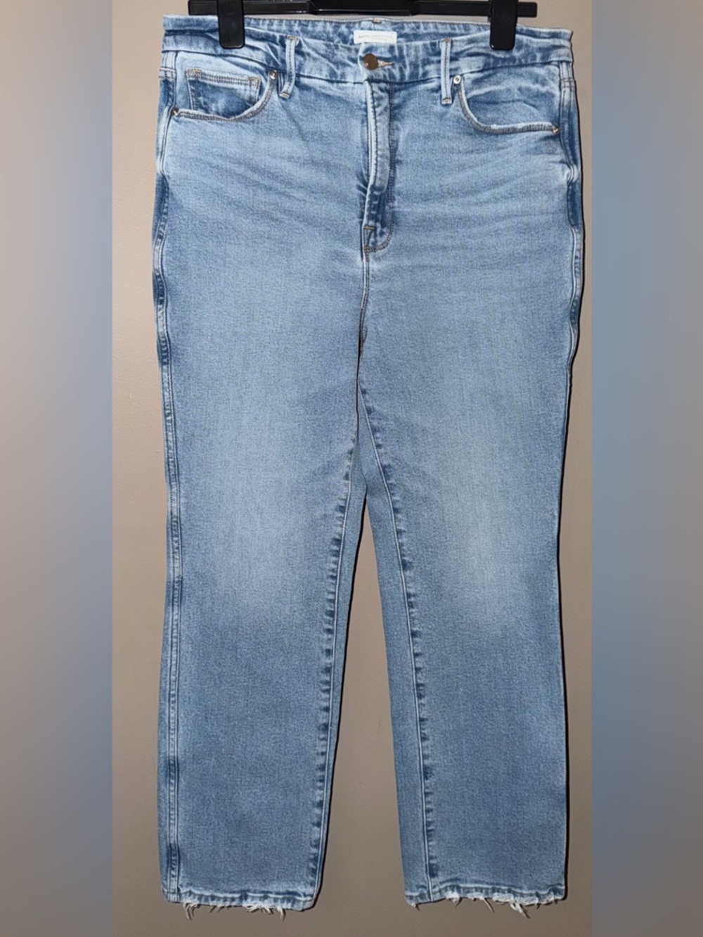 Good American Jeans Size 14/32 Light Wash Straight Leg Raw Hem